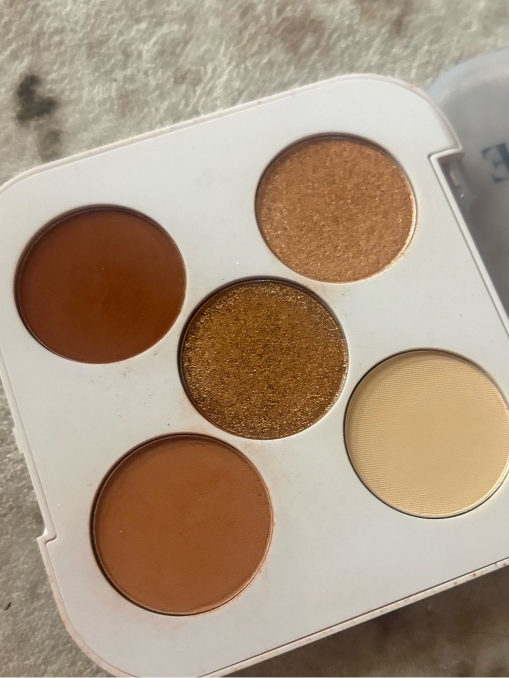 Eyeshadow palette by Morphe - beautiful neutral shades - new - Picture 5 of 5